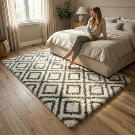 Dywan do salonu shaggy DECOR antypoślizgowy miękki puszysty modny 160x200, biały