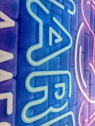 Dywan gamingowy 3D HardGames 140x200 cm - nowoczesny wzór 3D do pokoju gracza