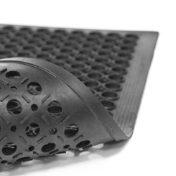 Perforated rubber floor mat 60x90cm - PRF6