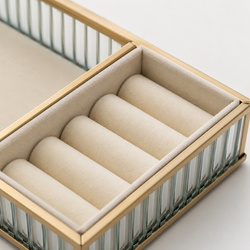 Szklana szkatułka na biżuterię 26x13x4cm organizer pudełko welurowa beżowa