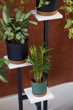 Kwietnik PEAK stojący metalowy stojak na kwiaty rośliny regał 83,5cm, biały